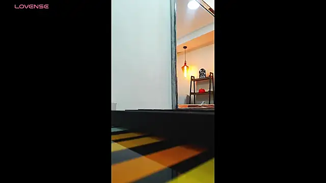 Coral Lise online show from November 5, 2025, 11:02 am