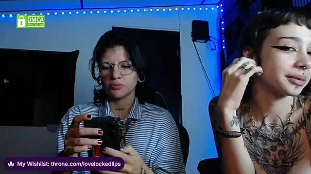 lovelockedlips online show from July 12, 2026, 7:26 pm