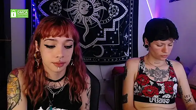 lovelockedlips online show from October 5, 2025, 8:43 pm