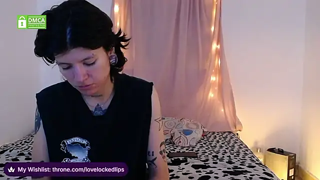 Snapshot of lovelockedlips chatting on March 7, 2026, 2:29 am lovelockedlips online show from March 7, 2026, 2:29 am