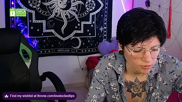 lovelockedlips online show from October 19, 2025, 8:00 pm