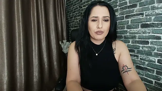 missdyaa online show from November 14, 2025, 12:14 am