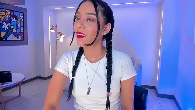 AmaliaCrus online show from September 28, 2025, 11:44 pm