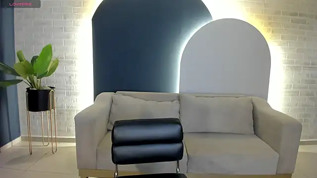 Snapshot of AmaliaCrus chatting on May 24, 2026, 11:59 pm AmaliaCrus online show from May 24, 2026, 11:59 pm