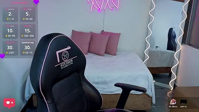 Malory tay1 online show from October 18, 2025, 7:16 pm