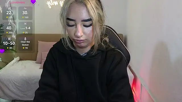 Malory tay1 online show from November 11, 2025, 11:49 am