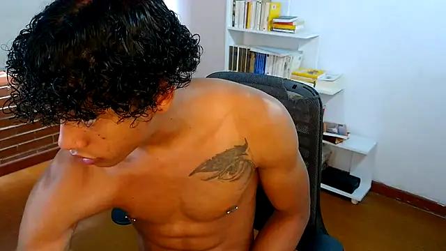 Snapshot of Aronbbc chatting on November 29, 2025, 7:03 pm Aronbbc online show from November 29, 2025, 7:03 pm