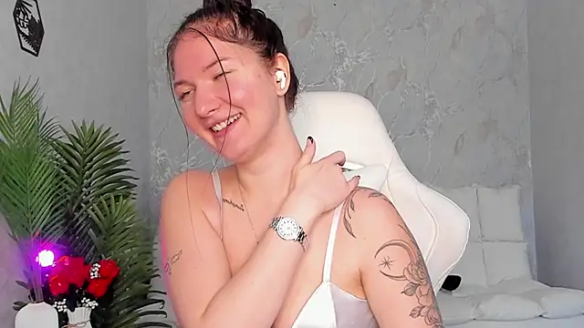 babyisperfect online show from October 5, 2025, 5:09 am