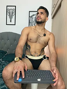 Maximiliano ford online show from May 8, 2026, 12:58 am