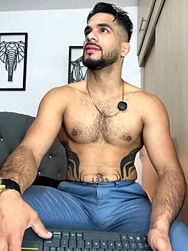 Maximiliano ford online show from November 10, 2025, 10:42 am