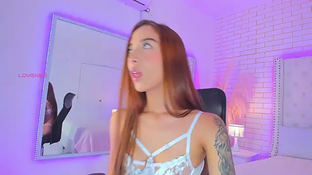 Snapshot of Morggan_Fox_ chatting on October 9, 2025, 2:56 am Morggan Fox online show from October 9, 2025, 2:56 am