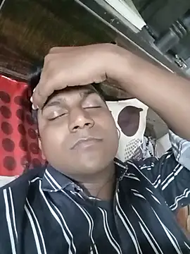 Snapshot of vikesh05 chatting on November 29, 2025, 8:20 pm vikesh05 online show from November 29, 2025, 8:20 pm