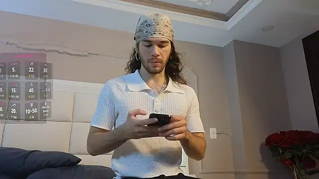 Snapshot of FreyrVik chatting on October 17, 2025, 7:37 pm FreyrVik online show from October 17, 2025, 7:37 pm