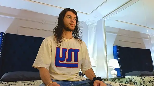 Snapshot of FreyrVik chatting on December 3, 2025, 4:28 pm FreyrVik online show from December 3, 2025, 4:28 pm