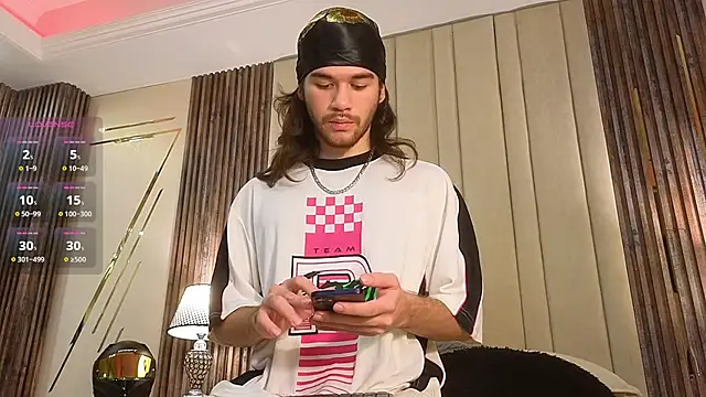 Snapshot of FreyrVik chatting on October 15, 2025, 7:55 pm FreyrVik online show from October 15, 2025, 7:55 pm