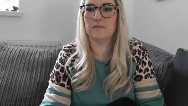 Sizzling Indie36 online show from November 25, 2025, 12:27 pm