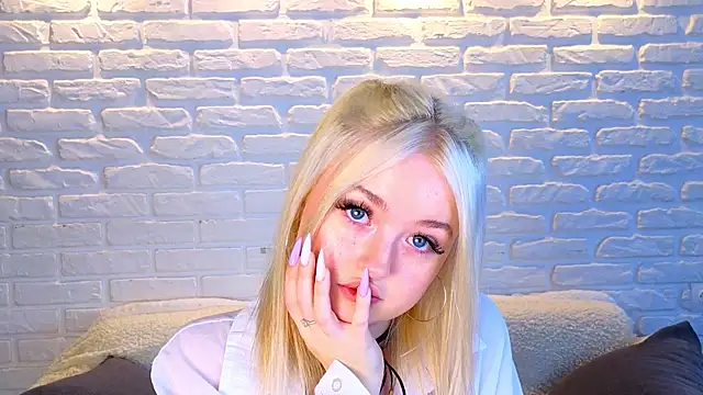 Snapshot of minigirl chatting on March 21, 2025, 7:11 am minigirl online show from March 21, 2025, 7:11 am