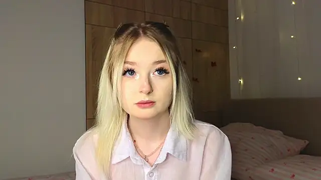 Snapshot of minigirl chatting on February 26, 2026, 4:18 pm minigirl online show from February 26, 2026, 4:18 pm