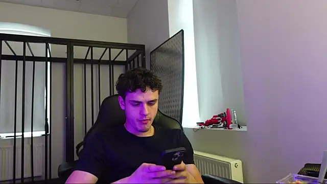 Brad Holloway online show from October 5, 2025, 12:40 pm