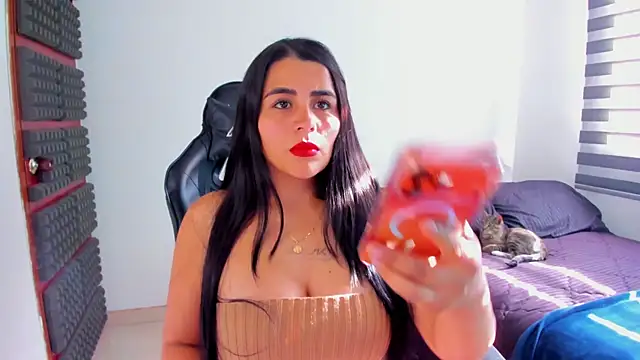 hannarusso online show from February 20, 2026, 9:17 pm