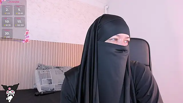 Snapshot of Layla_arabelle chatting on May 4, 2026, 9:28 pm Layla arabelle online show from May 4, 2026, 9:28 pm