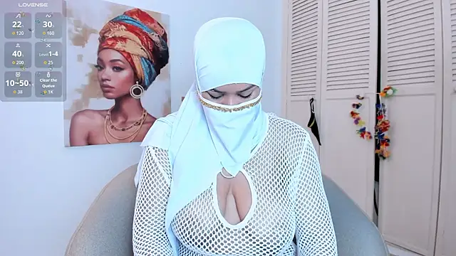 Snapshot of Layla_arabelle chatting on November 13, 2025, 8:02 pm Layla arabelle online show from November 13, 2025, 8:02 pm