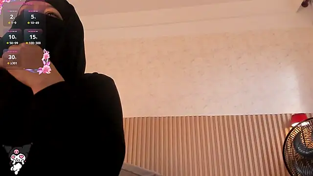 Snapshot of Layla_arabelle chatting on May 29, 2026, 7:53 pm Layla arabelle online show from May 29, 2026, 7:53 pm