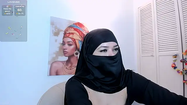 Snapshot of Layla_arabelle chatting on November 25, 2025, 7:36 pm Layla arabelle online show from November 25, 2025, 7:36 pm