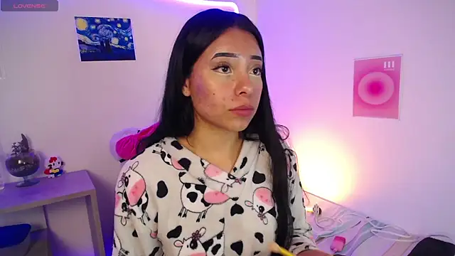 Snapshot of Emilybutterfly1 chatting on September 27, 2025, 8:53 am Emilybutterfly1 online show from September 27, 2025, 8:53 am