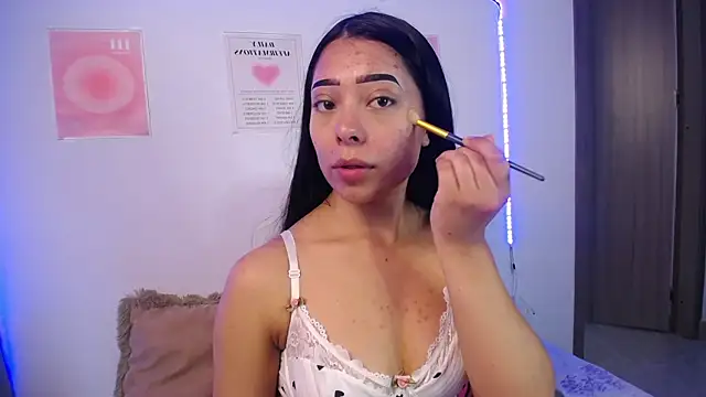 Snapshot of Emilybutterfly1 chatting on November 29, 2025, 6:08 pm Emilybutterfly1 online show from November 29, 2025, 6:08 pm