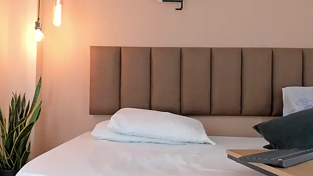 Snapshot of honeygray02 chatting on November 27, 2025, 3:29 am honeygray02 online show from November 27, 2025, 3:29 am