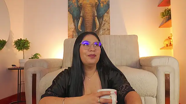 Snapshot of AliceCorner chatting on May 22, 2026, 12:03 pm AliceCorner online show from May 22, 2026, 12:03 pm