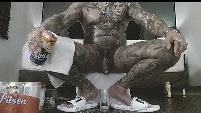 Snapshot of danilog515 chatting on November 20, 2025, 10:31 pm danilog515 online show from November 20, 2025, 10:31 pm