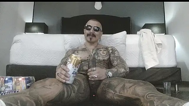 Snapshot of danilog515 chatting on November 14, 2025, 11:41 pm danilog515 online show from November 14, 2025, 11:41 pm