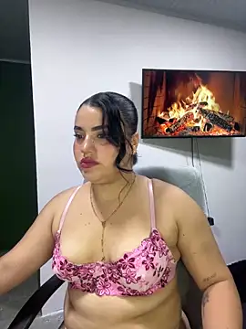 Snapshot of pareja_curiosa19 chatting on May 15, 2026, 11:14 pm pareja curiosa19 online show from May 15, 2026, 11:14 pm