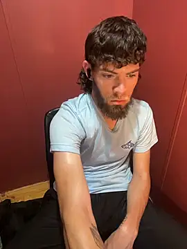 bwcizThrobbing online show from November 5, 2025, 6:27 am