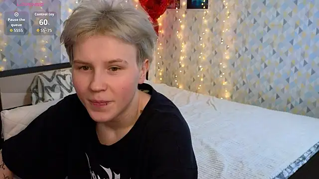 Snapshot of Tara_Lawson chatting on February 18, 2026, 11:06 am Tara Lawson online show from February 18, 2026, 11:06 am