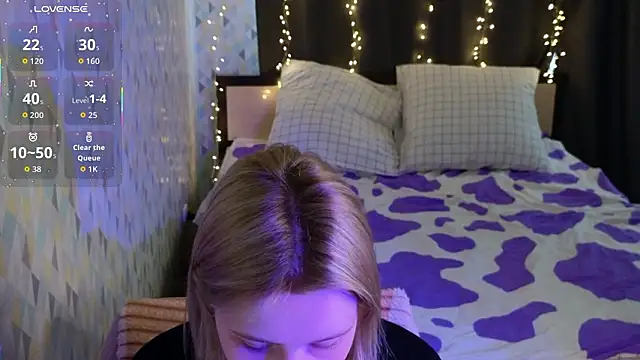 Snapshot of Tara_Lawson chatting on March 28, 2026, 11:00 am Tara Lawson online show from March 28, 2026, 11:00 am