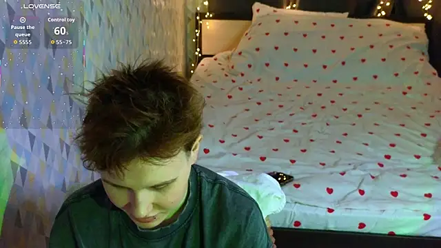 Snapshot of Tara_Lawson chatting on April 11, 2026, 5:27 pm Tara Lawson online show from April 11, 2026, 5:27 pm