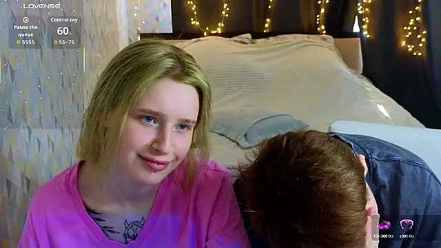 Snapshot of Tara_Lawson chatting on March 22, 2026, 11:01 am Tara Lawson online show from March 22, 2026, 11:01 am