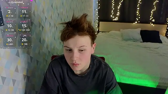 Snapshot of Tara_Lawson chatting on March 8, 2026, 3:43 am Tara Lawson online show from March 8, 2026, 3:43 am