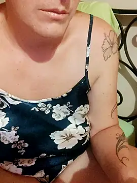 emiliemilf online show from March 14, 2026, 7:36 am