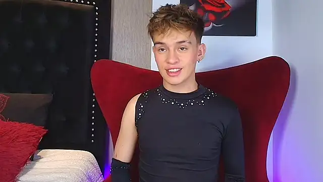 Snapshot of LiamWildx20 chatting on October 14, 2025, 5:08 am LiamWildx20 online show from October 14, 2025, 5:08 am