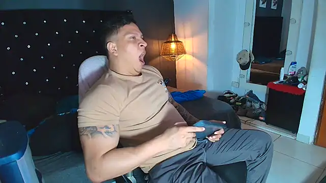 Snapshot of ethan_dalton_ chatting on December 15, 2025, 3:45 am ethan dalton online show from December 15, 2025, 3:45 am