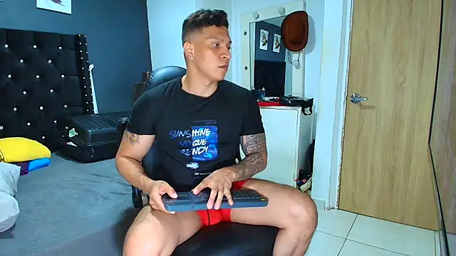 ethan dalton  online show from April 12, 2026, 5:11 am