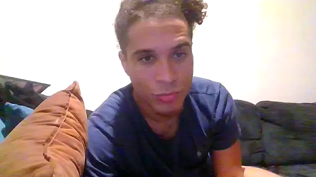 Snapshot of shurthingx chatting on May 10, 2026, 7:34 am shurthingx online show from May 10, 2026, 7:34 am