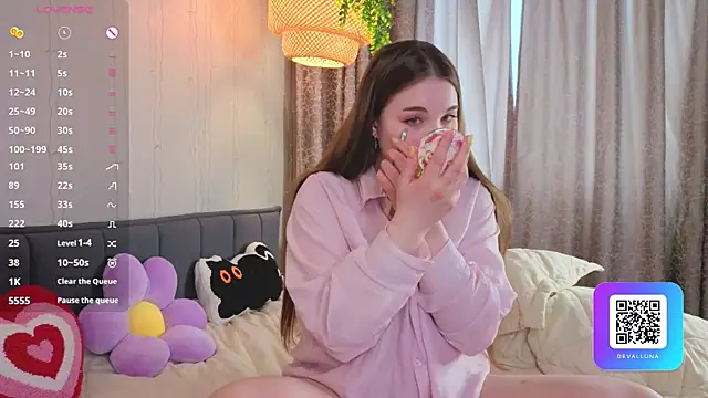 Snapshot of ConstanceHelms chatting on April 12, 2026, 5:22 am ConstanceHelms online show from April 12, 2026, 5:22 am