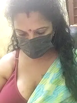 Snapshot of poojaa-rani chatting on April 2, 2026, 6:14 pm poojaa-rani online show from April 2, 2026, 6:14 pm