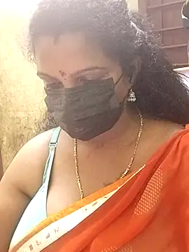 Snapshot of poojaa-rani chatting on March 19, 2026, 5:57 pm poojaa-rani online show from March 19, 2026, 5:57 pm