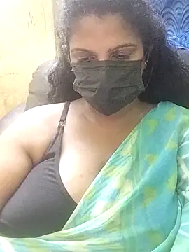 Snapshot of poojaa-rani chatting on April 10, 2026, 6:59 pm poojaa-rani online show from April 10, 2026, 6:59 pm